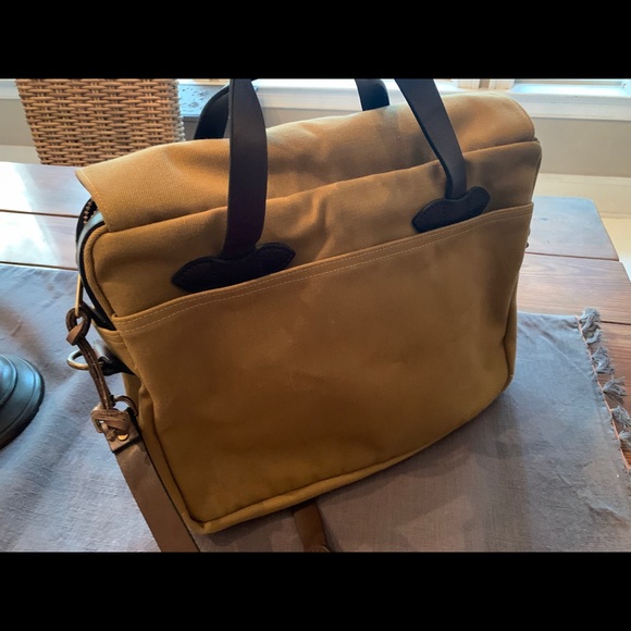 Filson tan briefcase, New without tags - Picture 16 of 16